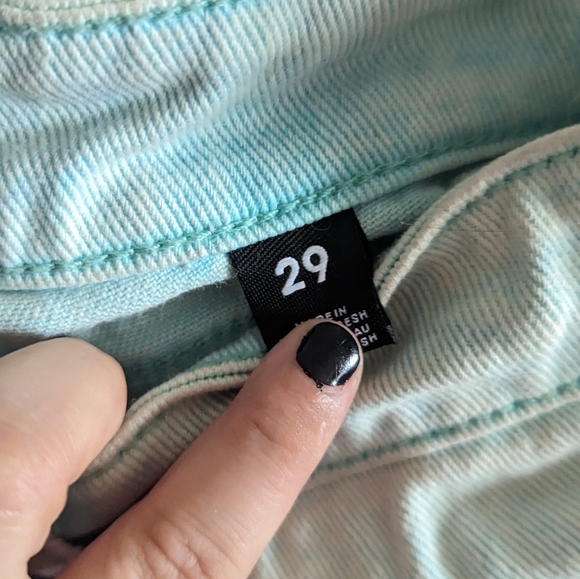 Green jean shorts - Picture 2 of 2